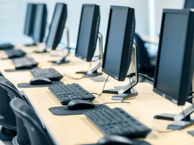 Cursos de tecnologia gratuitos no Recife ampliam oportunidades para pessoas trans e travestis