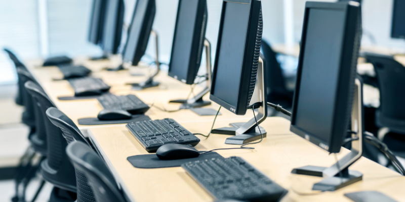 Cursos de tecnologia gratuitos no Recife ampliam oportunidades para pessoas trans e travestis