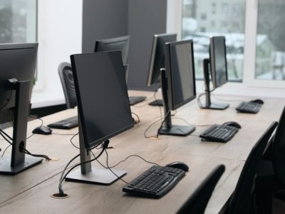 Cursos gratuitos de tecnologia abrem portas para o mercado: como aproveitar oportunidades de qualificação profissional